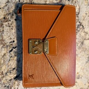 Excellent Louis Vuitton Epi Leather Handbag Caramel with Gold Hardware